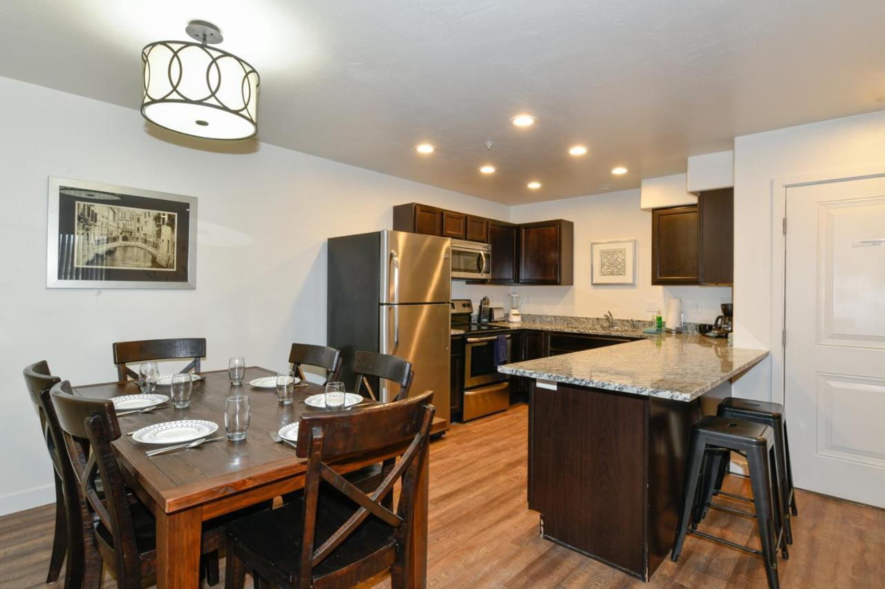 Moab Redcliff Condos Dean Re Экстерьер фото