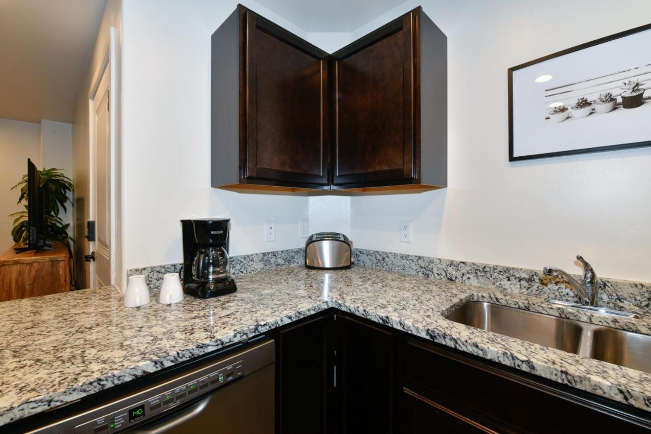 Moab Redcliff Condos Dean Re Экстерьер фото